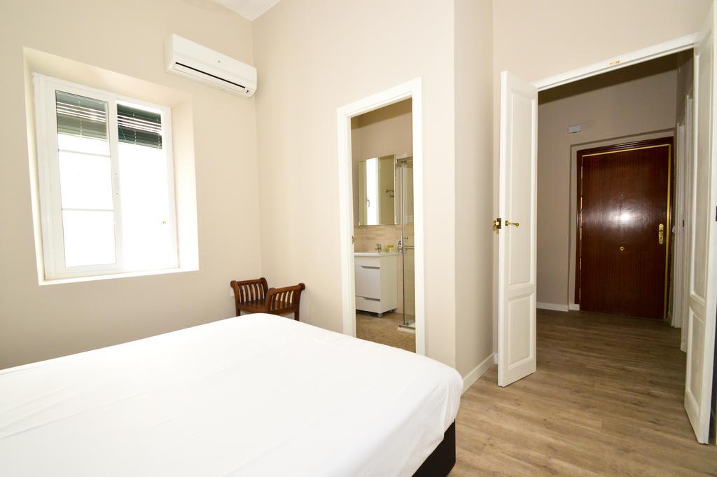 Apartamento Pastor Y Landero Hotel Seville Luaran gambar